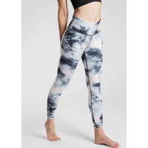 Athleta Elation 7/8 Tight Leggings